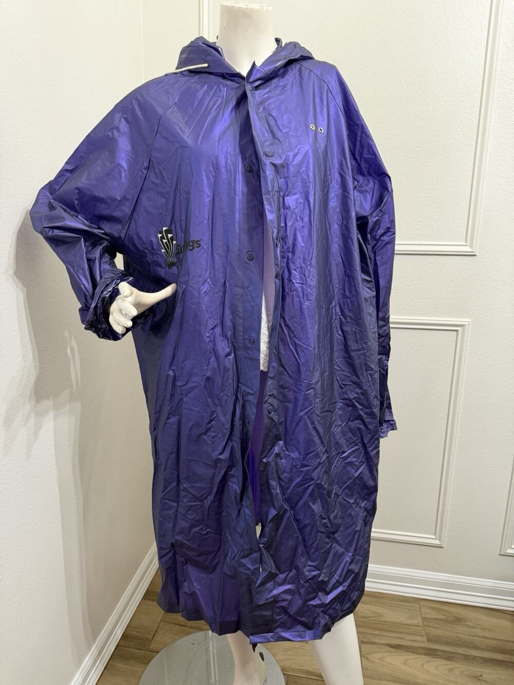 Six Flags Purple XL Rain Coat, Preowned